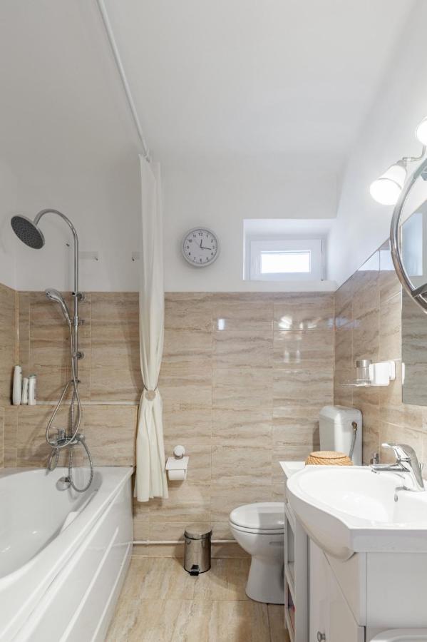 Apartmán Brasov Centrul Vechi - 67Sqm - 2Min To Counsel Square Exteriér fotografie