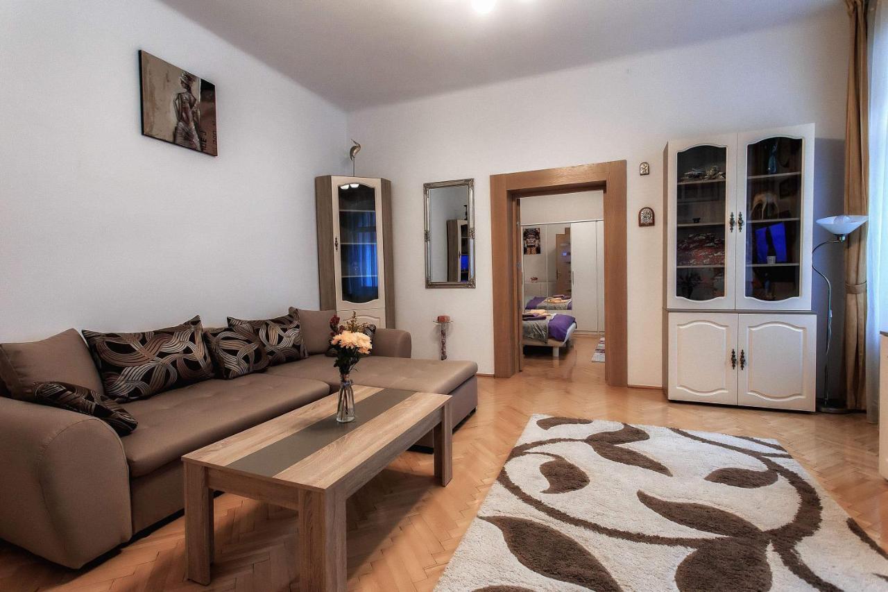 Apartmán Brasov Centrul Vechi - 67Sqm - 2Min To Counsel Square Exteriér fotografie